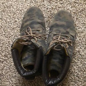 Camouflage Boots